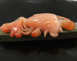 帯留　金魚　瑪瑙